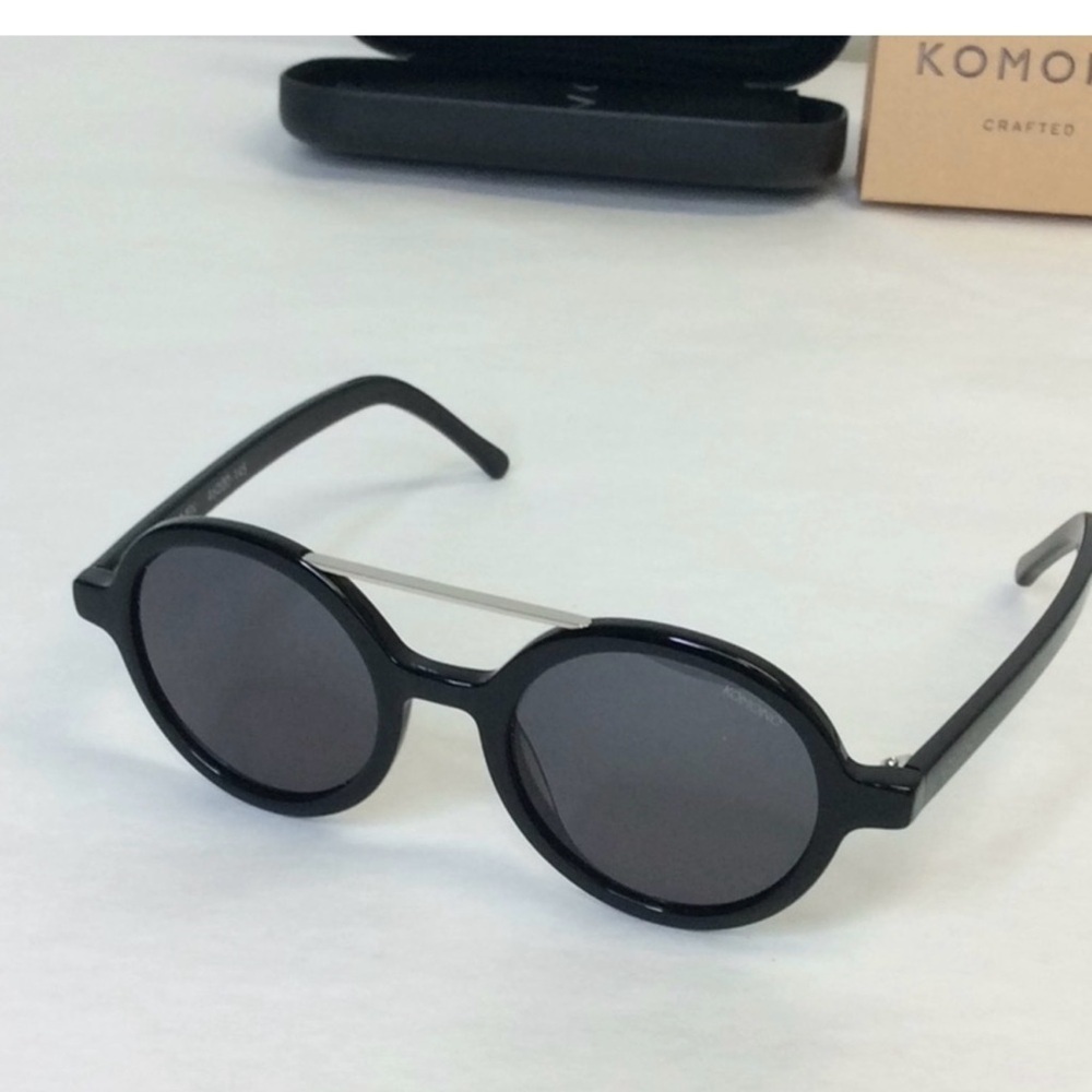 Komono Eyewear The Vivien NEW Classic Round Black Silver Sunglasses - Picture 7 of 16